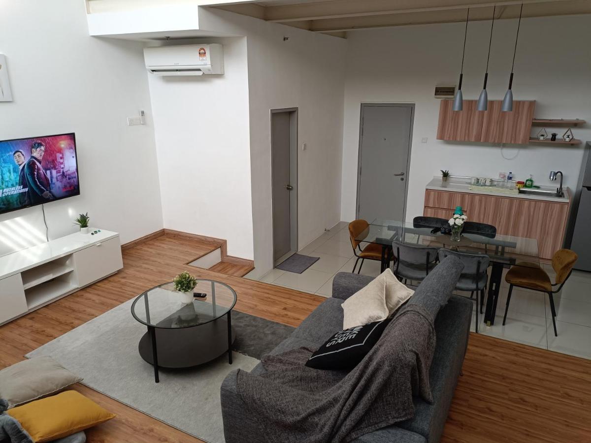 Loft Signature Executive Suite Empire City ペタリンジャヤ エクステリア 写真
